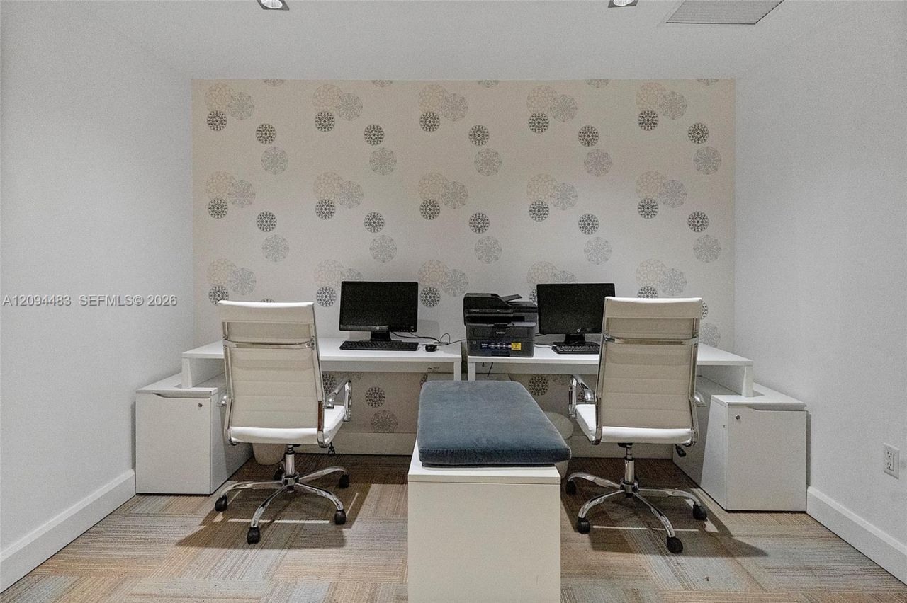 951 Brickell Ave , Unit 605, Miami, FL 33131 Photo