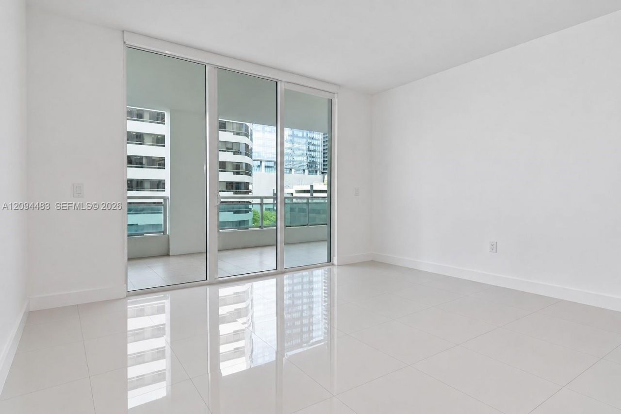 951 Brickell Ave , Unit 605, Miami, FL 33131 Photo