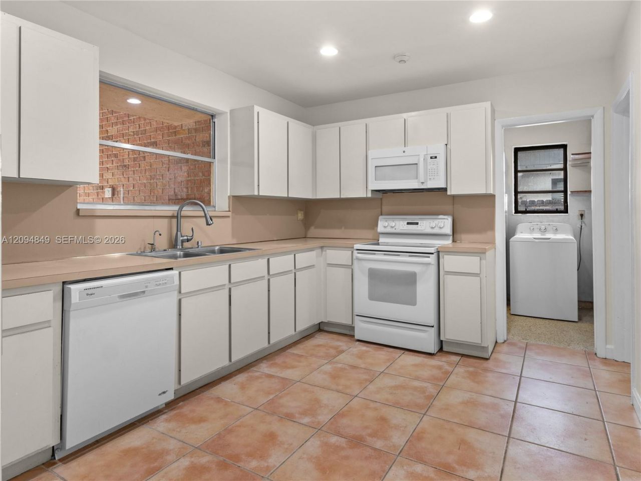 9360 SW 25th St , Miami, FL 33165 Photo