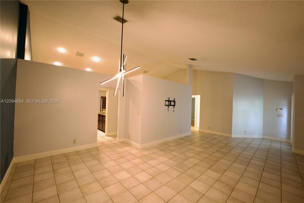 9135 S Southern Orchard Rd S , Unit 9135, Davie, FL 33328 Photo