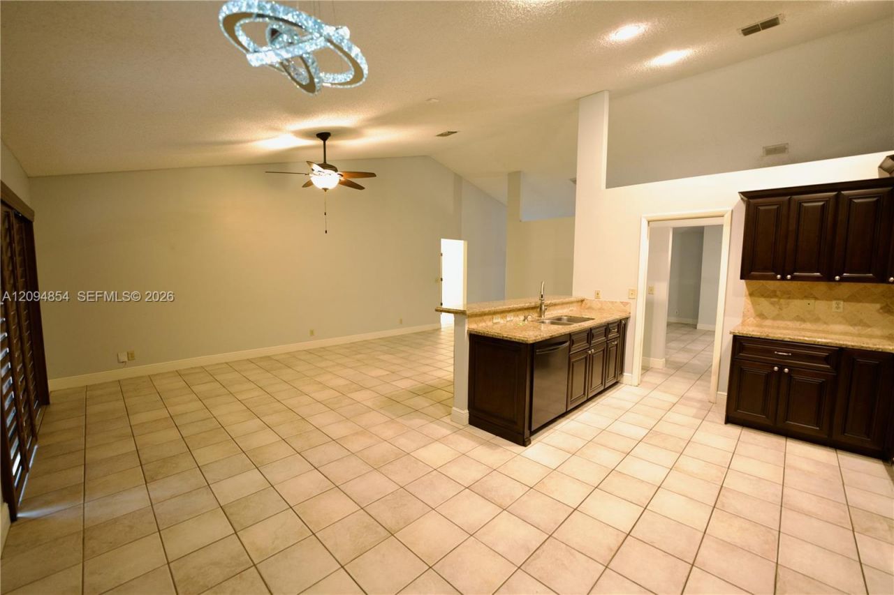 9135 S Southern Orchard Rd S , Unit 9135, Davie, FL 33328 Photo