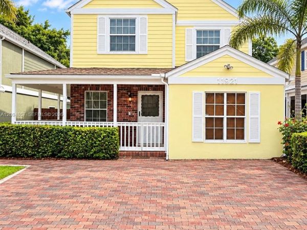 11921 SW 117th Ct , Miami, FL 33186