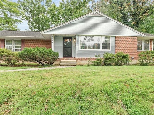 3226 Colonial AVE SW, Roanoke, VA 24018