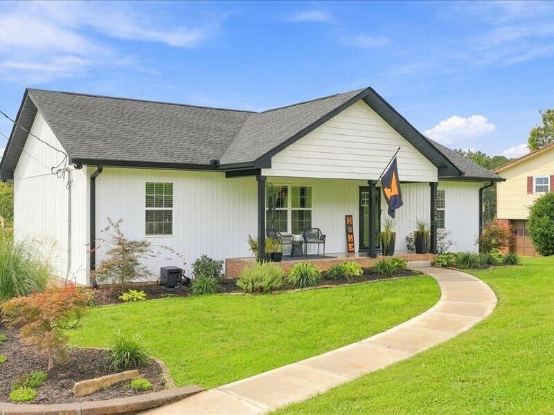 1758 Carroll Road Morristown, TN 37813