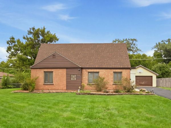 1700 Pratt Avenue, Des Plaines, IL 60018