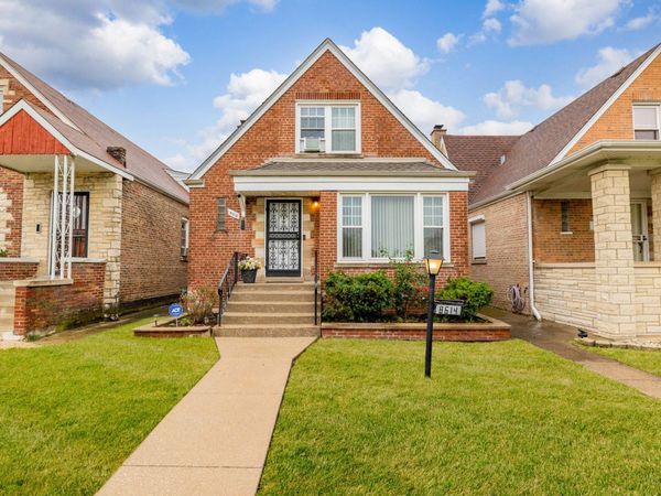 8614 S PRAIRIE Avenue , Chicago, IL 60619