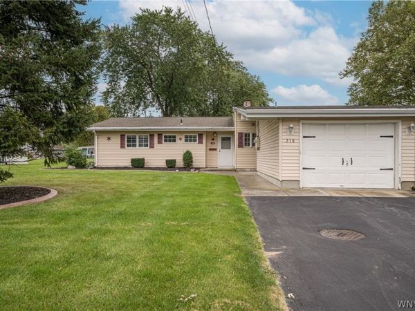 218 Beckwith Avenue , Niagara Falls, NY 14304