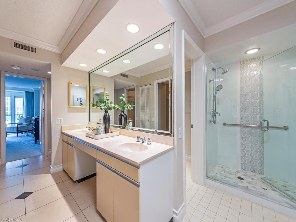 4401 Gulf Shore Blvd N, Unit 604, Naples, FL 34103 Photo