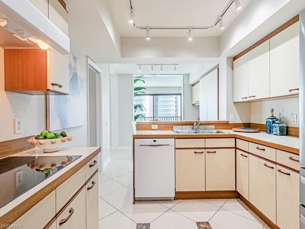 4401 Gulf Shore Blvd N, Unit 604, Naples, FL 34103 Photo