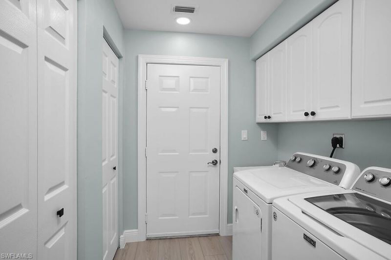 1252 Rialto Way , Unit 102, Naples, FL 34114 Photo