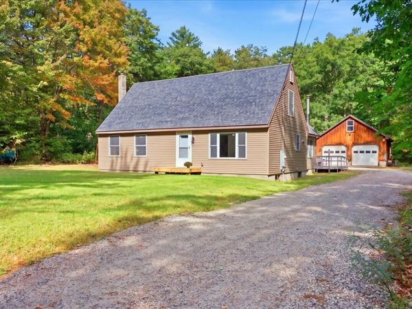 25 E Oxford Road, Oxford, ME 04270
