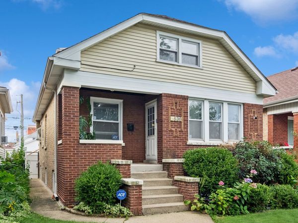 3638 N Linder Avenue , Chicago, IL 60641