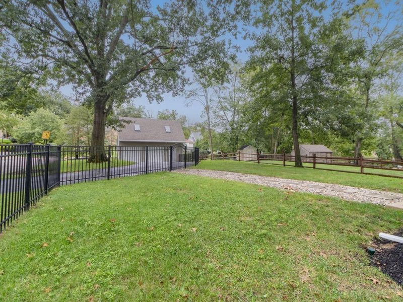 7086 Shawnee Run Road, Madeira, OH 45243 Photo 44