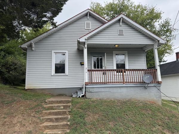 213 Moffett ST , Danville, VA 24540