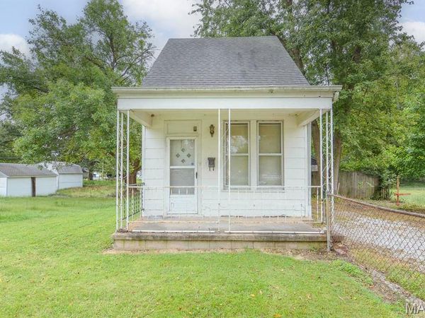 522 S 18th Street, Belleville, IL 62226