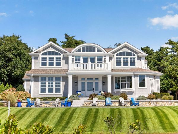 12 Pond St, Chatham, MA 02633