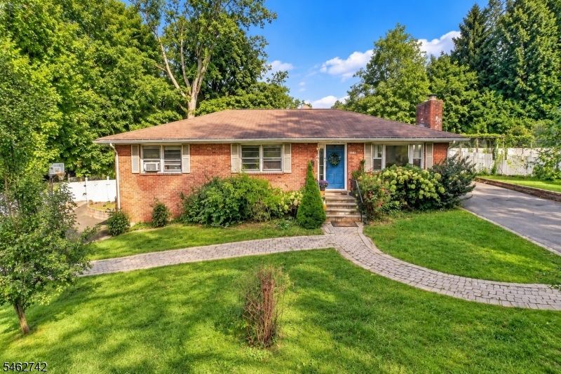 17 Harrison Ave, Long Hill, NJ 07933 Main Photo
