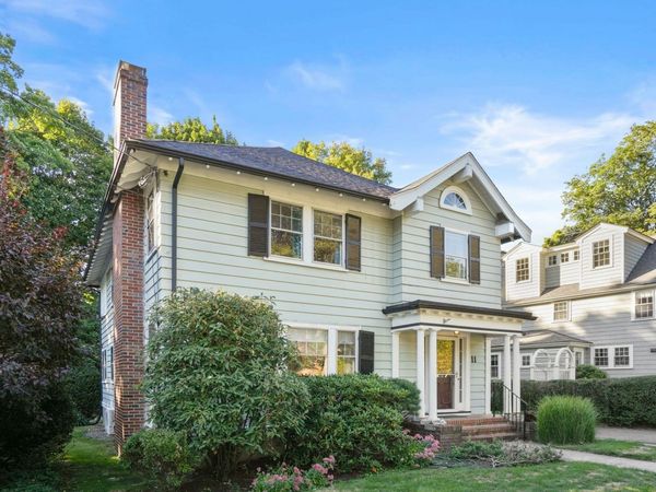 11 Stoneleigh Road, Newton, MA 02465