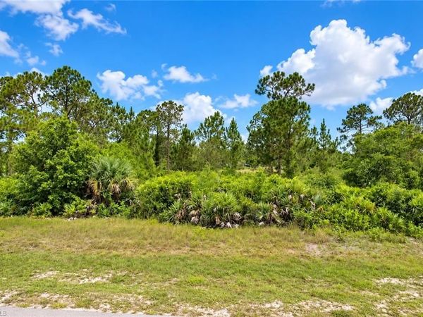 1056 Jaguar BLVD , LEHIGH ACRES, FL 33974