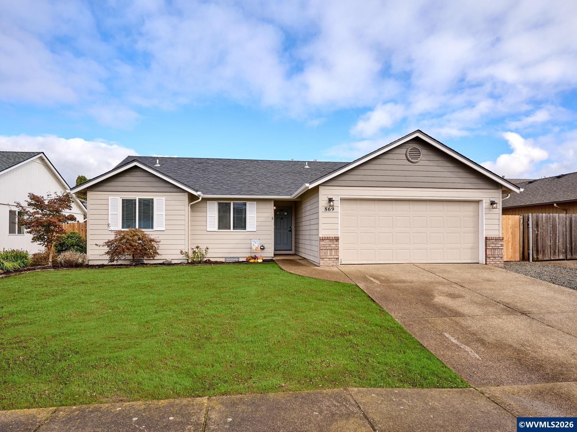 869 Meadowlark Pl, Molalla, OR 97038 Main Photo