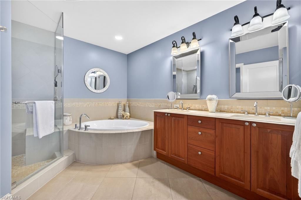 9115 Strada Pl , Unit 5504, Naples, FL 34108 Photo