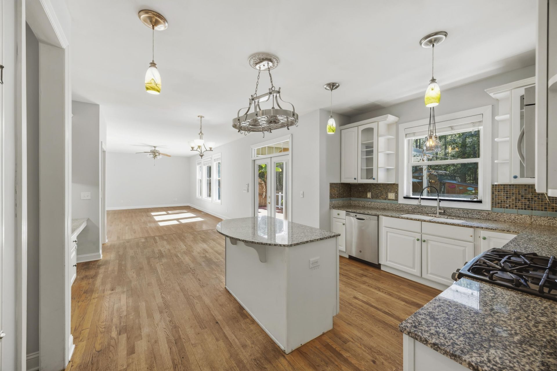 541 Woodspring Road Photo 13