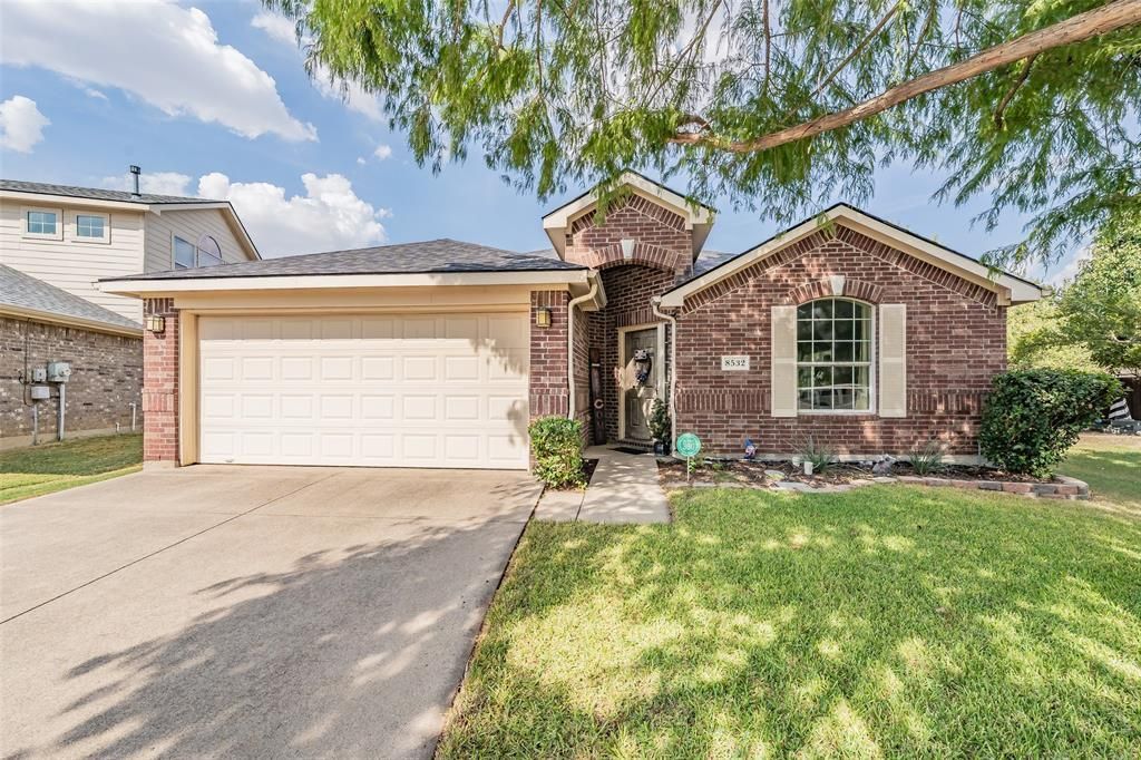 8532 Cactus Patch Way, Fort Worth, TX 76131 Main Photo