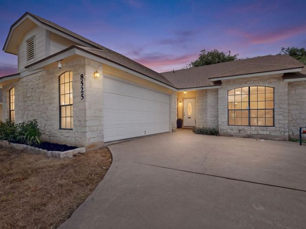 8525 Birmingham DR, Austin, TX 78748