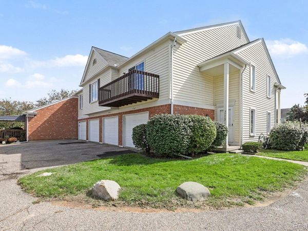 37407 Stonegate Circle, Clinton Township, Mi 48036