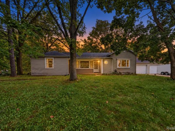 1730 Haslett Road , Meridian Township, Mi 48840