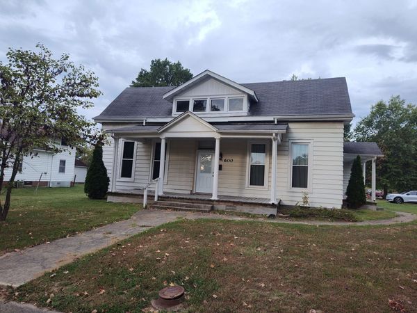 600 S Washington Street, Mcleansboro, IL 62859