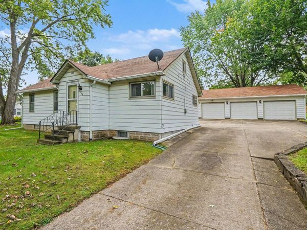 595 Royal Drive, Jackson, MI 49202