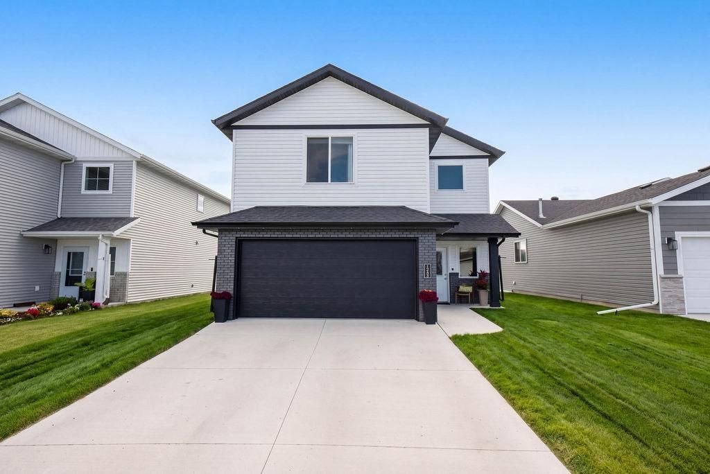 1235 Rachel Drive W primary photo