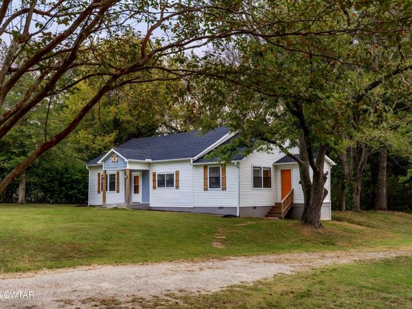 814 Browns Church Road , Jackson, TN 38305