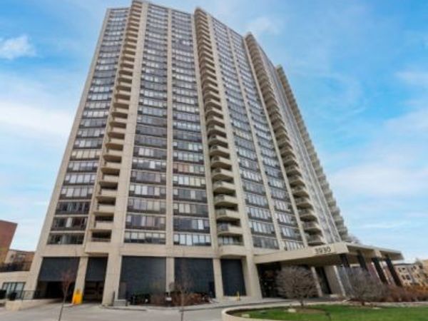 3930 N Pine Grove Avenue , Unit 3009, Chicago, IL 60613