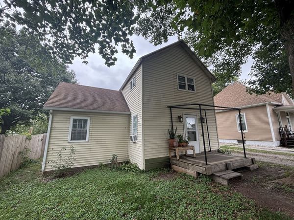 1507 E Washington Street, Clinton, IL 61727