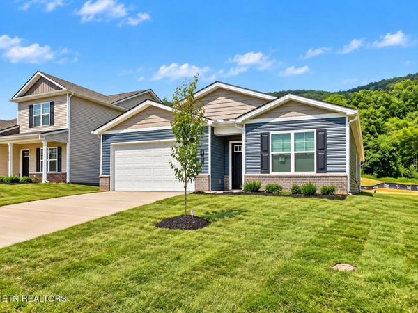 255 N Rolling Meadows Drive, Harriman, TN 37748