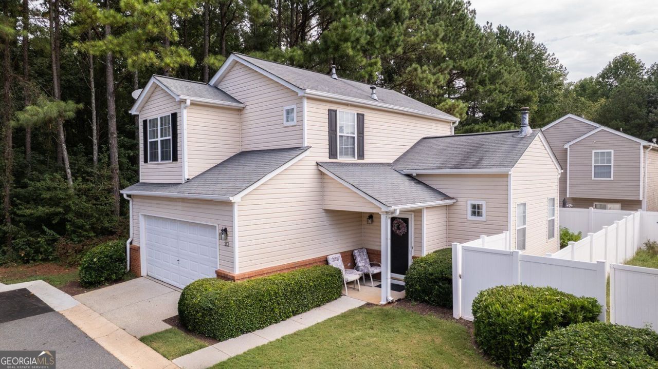 213 Manley Court Woodstock, GA 30188