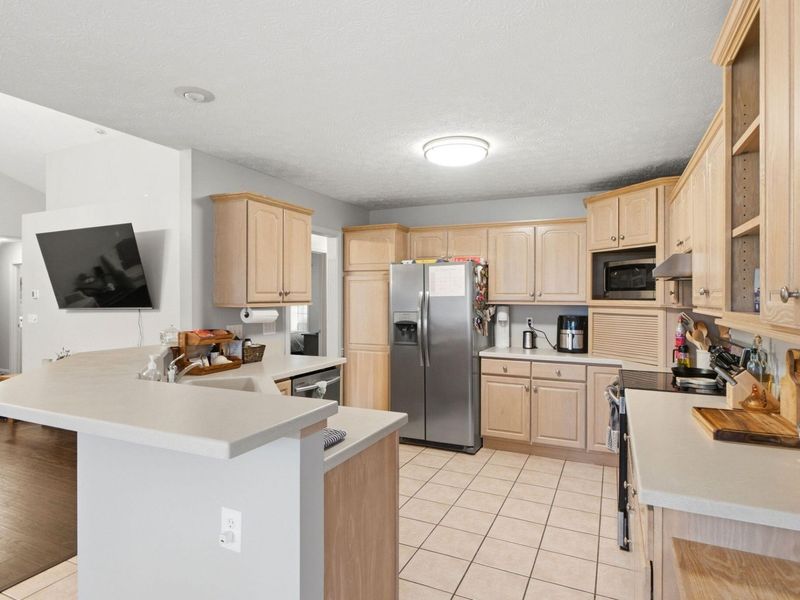 2504 Worthington Drive, Troy, OH 45373 Photo 14