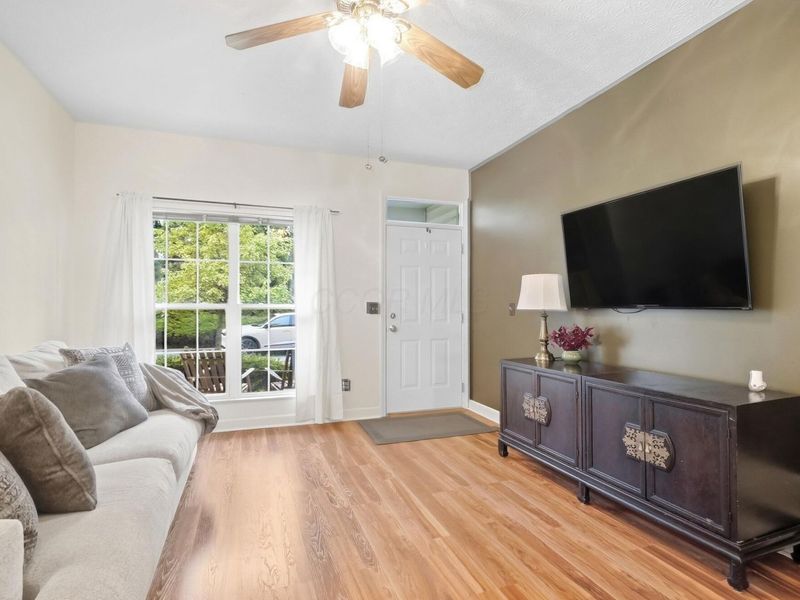 5877 Scioto Hill Lane , Hilliard, OH 43026 Photo 5