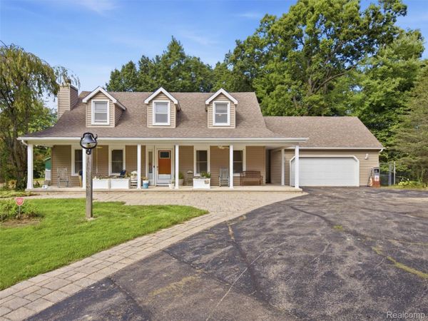 6501 Manchester Drive, White Lake Township, Mi 48383
