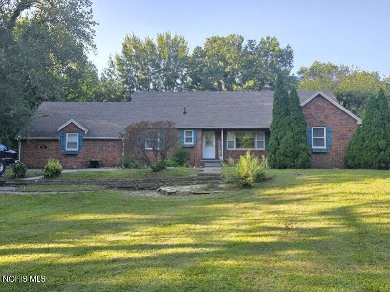 9062 Angola Road, Holland, OH 43528 Main Photo