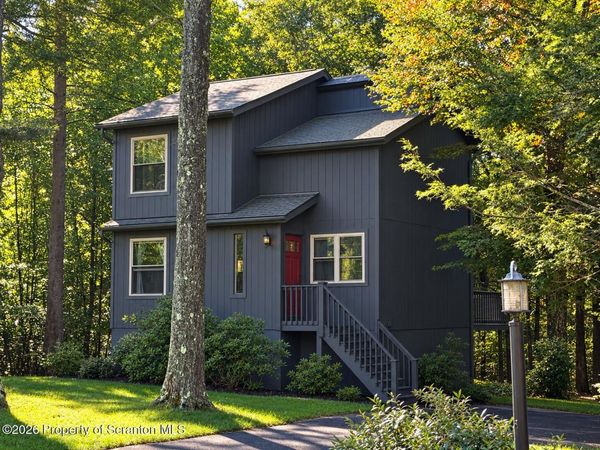 146 Country Club Drive , Thornhurst, PA 18424