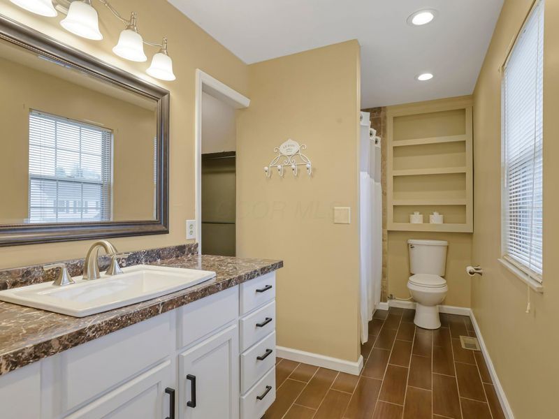 2100 Dunkeld Drive , Grove City, OH 43123 Photo 31