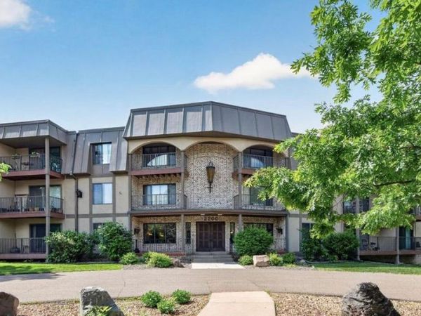 2200 Nevada Avenue S, Unit 210, Saint Louis Park, MN 55426