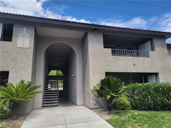 2606 S DURANGO Drive , Unit 286, Las Vegas, NV 89117