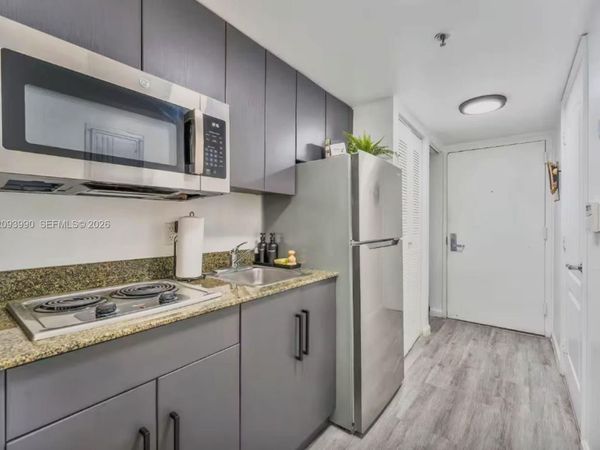 1200 Brickell Bay Dr , Unit 2610, Miami, FL 33131