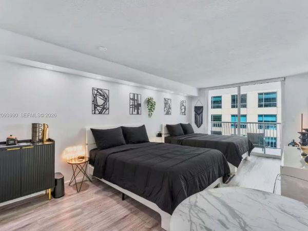 1200 Brickell Bay Dr, Unit 2610, Miami, FL 33131
