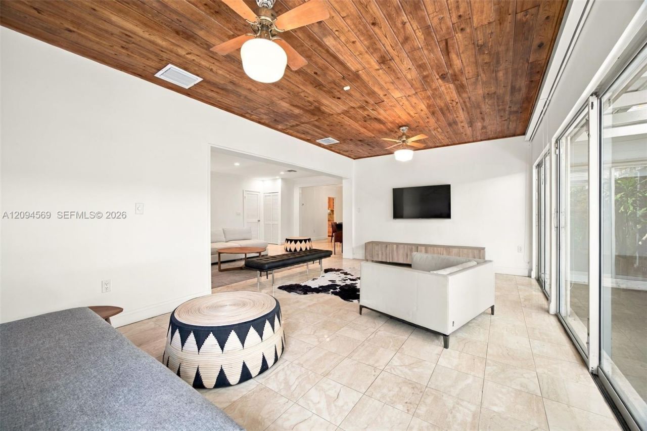 1325 Blue Rd , Coral Gables, FL 33146 Photo