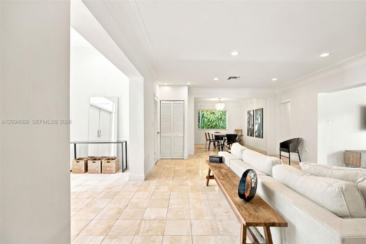 1325 Blue Rd , Coral Gables, FL 33146 Photo